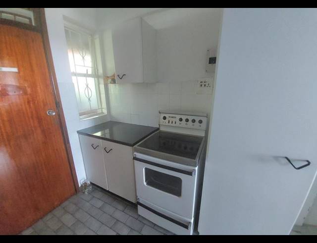 3 BEDROOM APARTMENT FOR SALE IN GLENWOOD